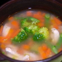 鶏肉と野菜のスープ仕立てイメージ